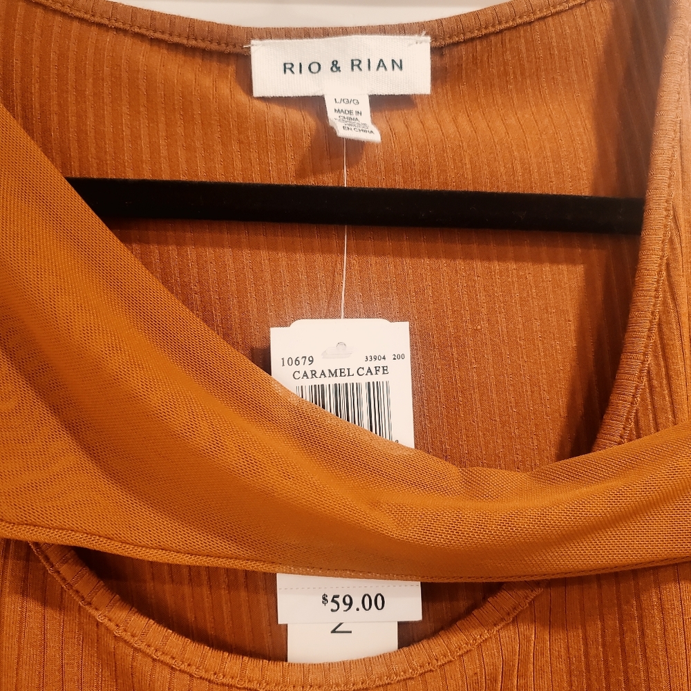 Rio & Rian Orange top - Picture 2 of 3